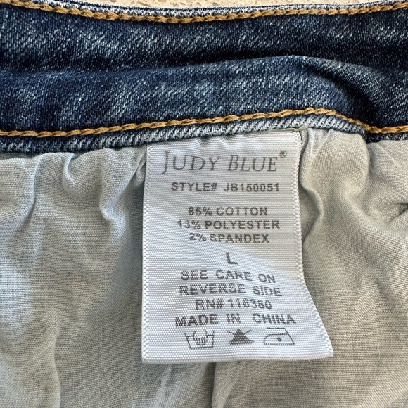 JUDY BLUE denim shorts size Large inseam 5.5 inches - Picture 3 of 3